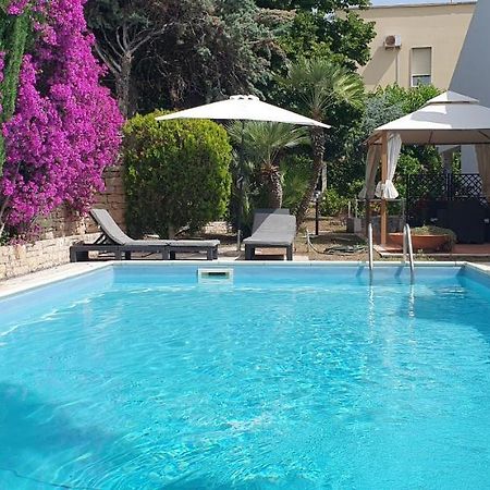 Apulia Time Hotell Bari Exteriör bild
