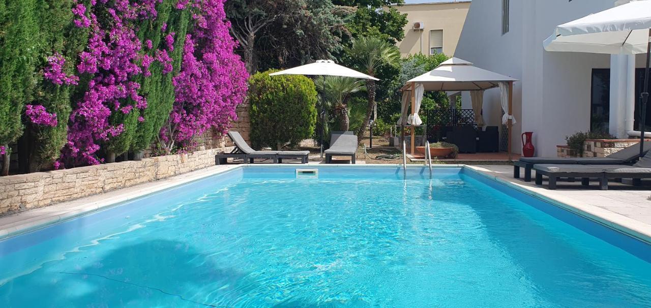 Apulia Time Hotell Bari Exteriör bild