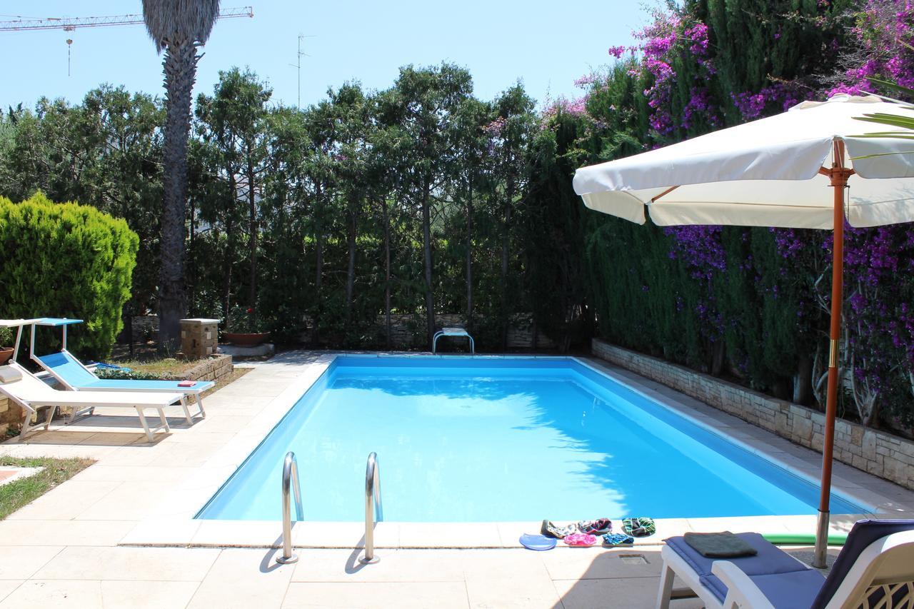 Apulia Time Hotell Bari Exteriör bild